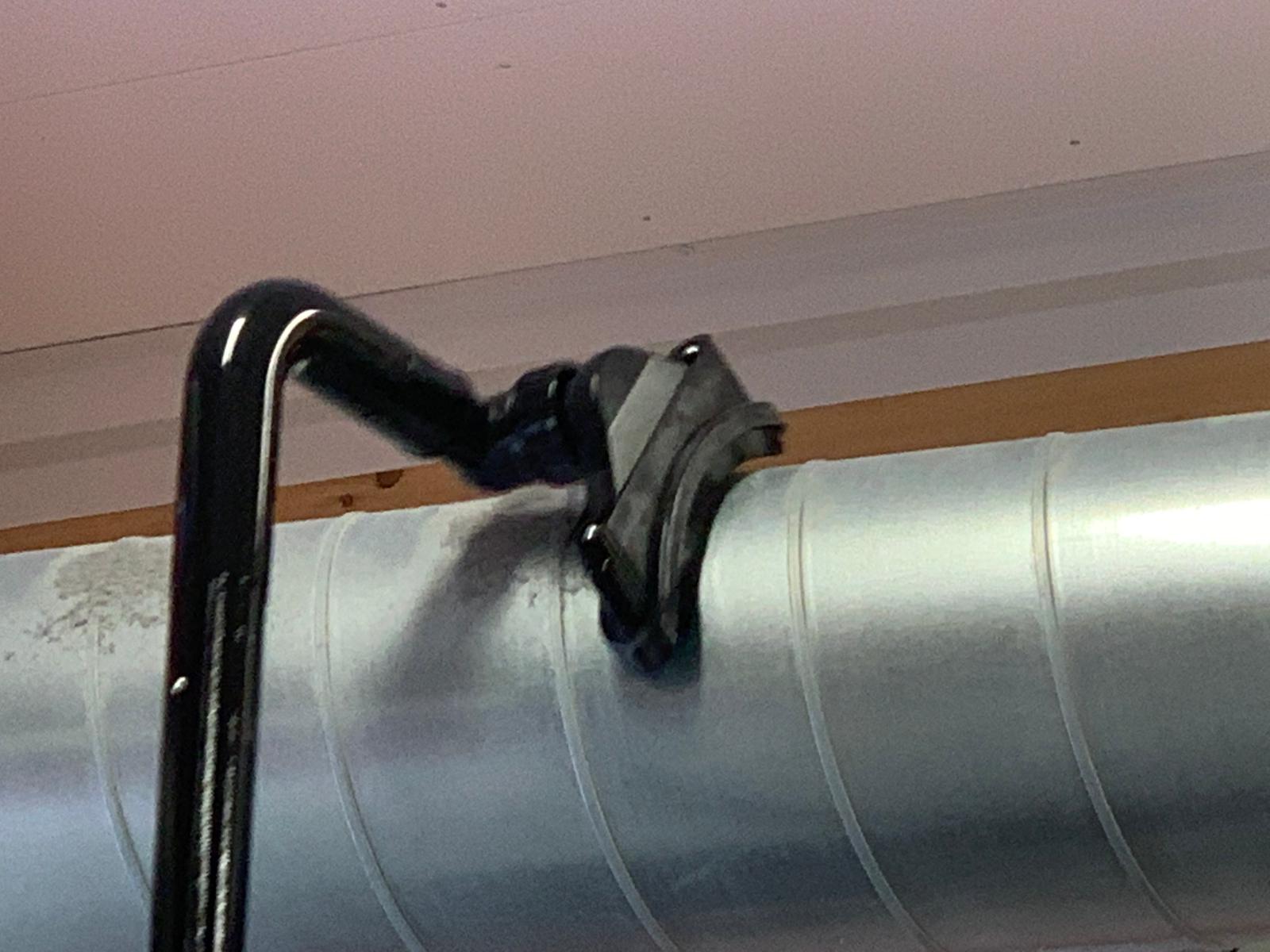 SpaceVac_Internal_Warehouse_Ducting_Brush.JPG